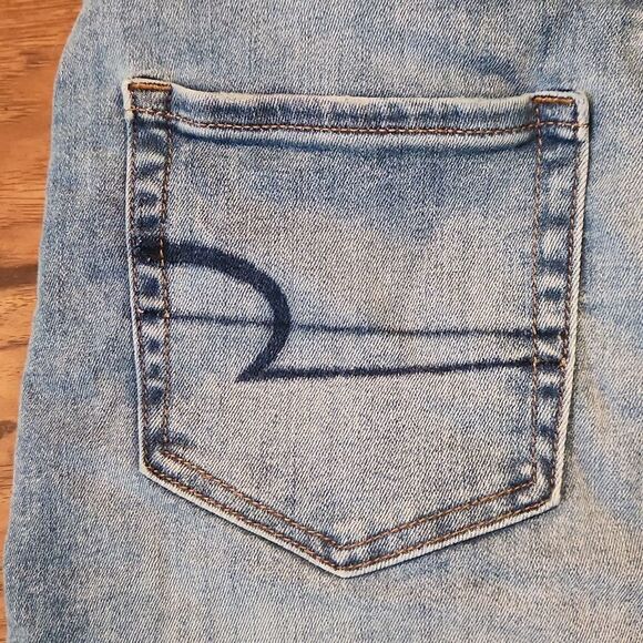 American Eagle Next Level Stretch Curvy Hi-Rise Mini Denim Skirt Size 2 - Picture 4 of 9